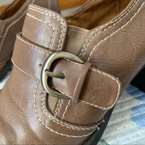 Women’s 8 1/2 M Natural Soul Naturalizer Brown Bootie Buckle Shoe Stacked Heel - Picture 2 of 11